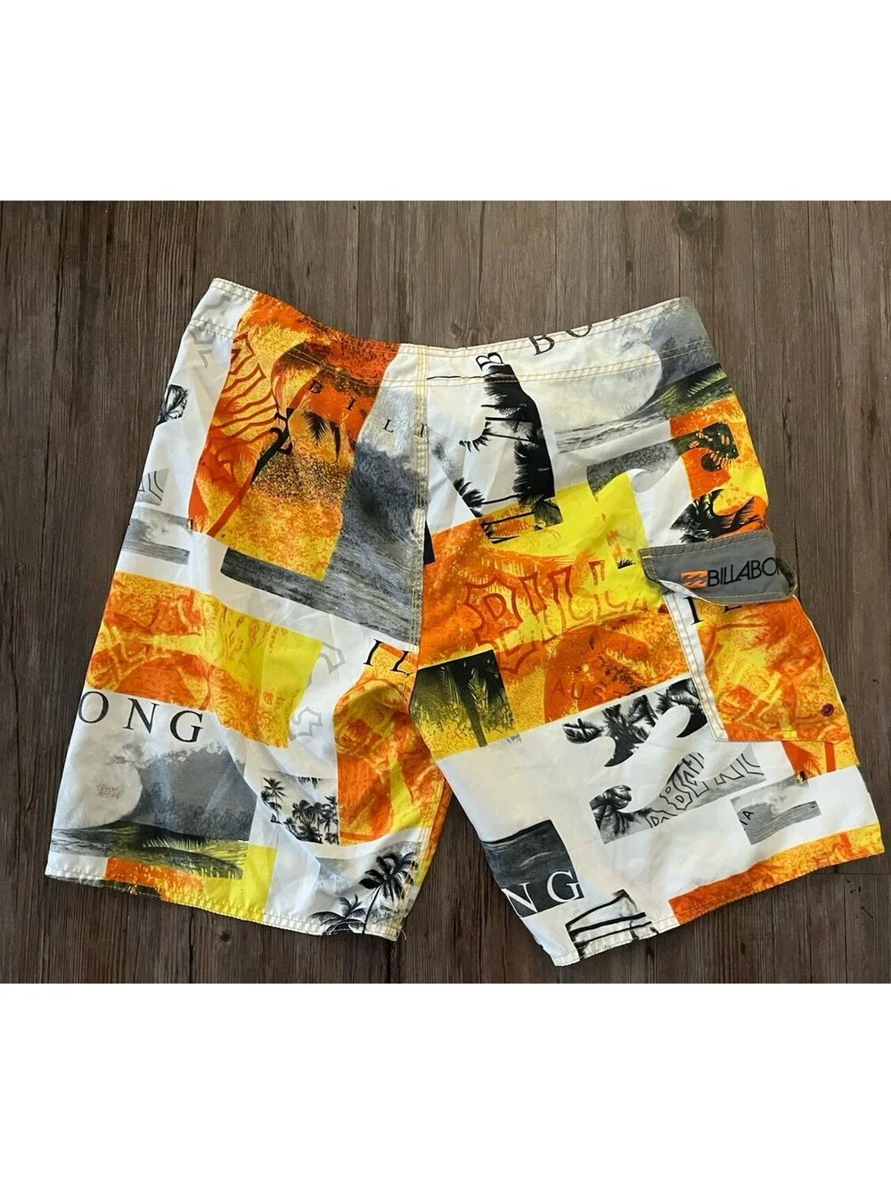 Vintage Y2K Billabong Board Shorts All Over Print Sz 36